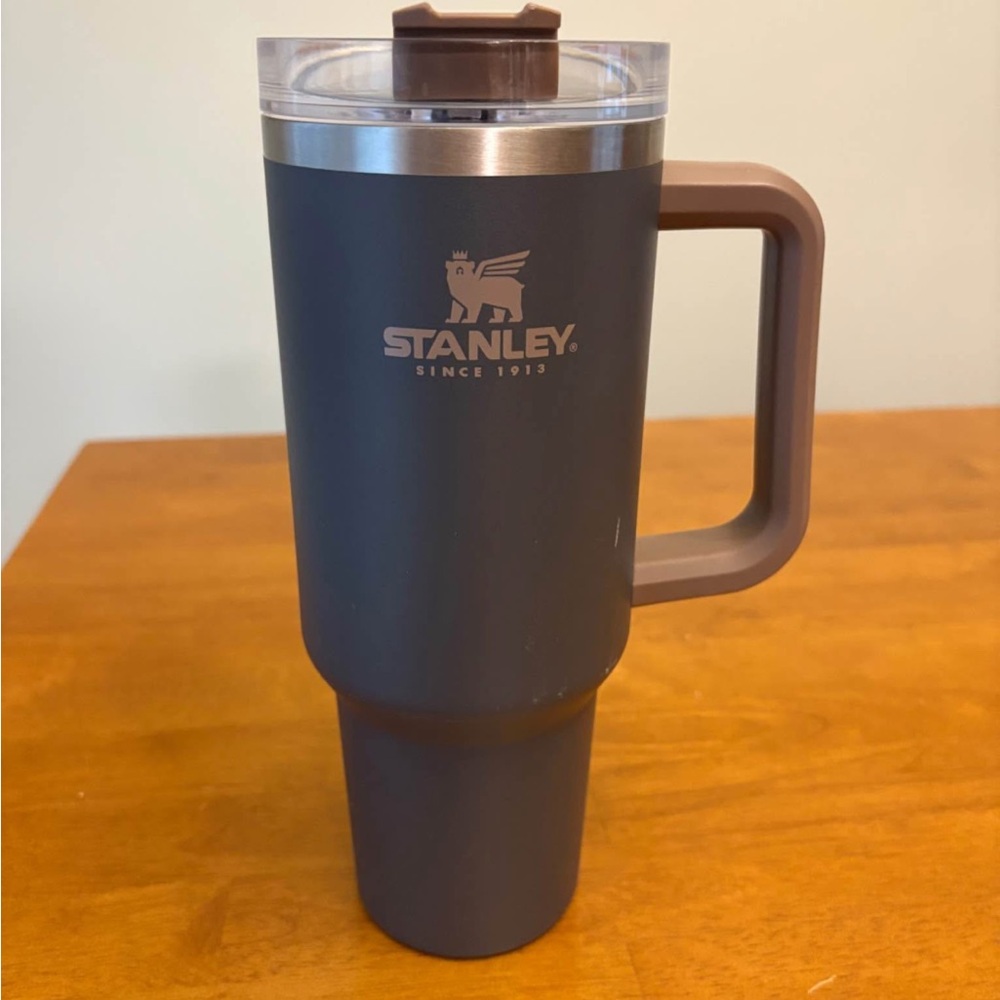 40 oz Stanley Travel Mug - Matte Charcoal with Brown Handle
